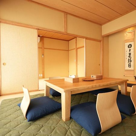 Rikka Baba Ichi Villa ทาคายาม่า ภายนอก รูปภาพ
